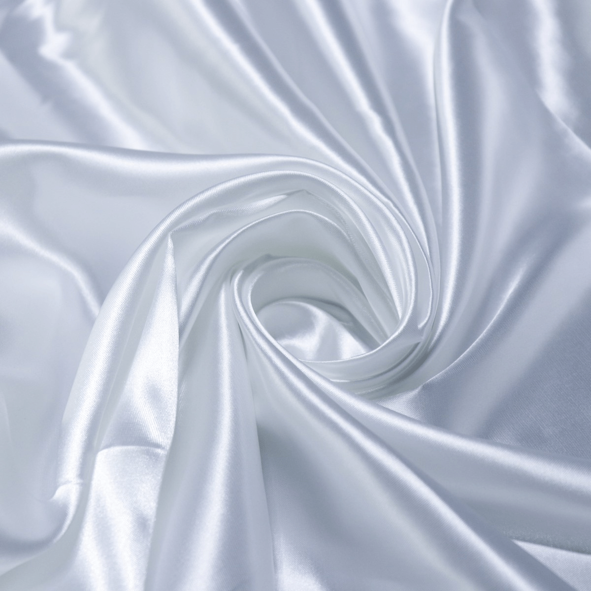 O Tecido Cetim é muito utilizado em roupas de festa e vestidos de noiva